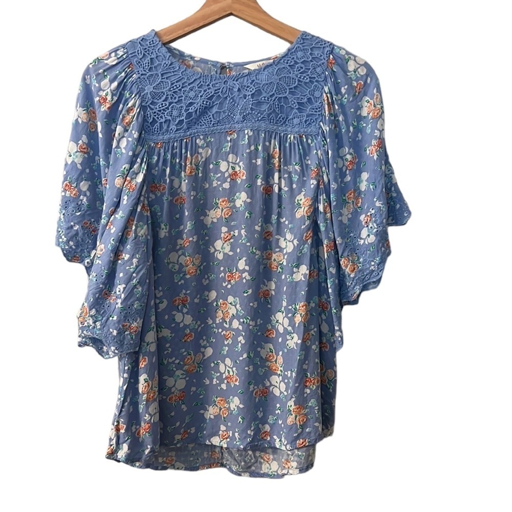 Mathilda Jane “Be Here Now” Top. Sz S. Periwinkle Floral. Lace & Eyelet